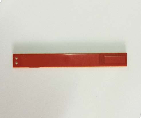 RP210MH 薄狹長、耐用 UHF RFID 標籤 - 適用工具與生產追蹤